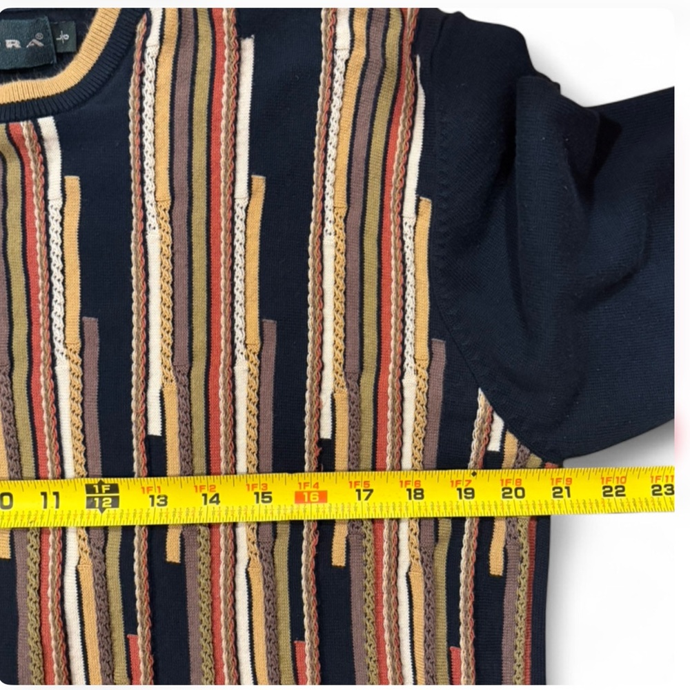 VTG Coogi-Style 3D Design Navy Crewneck Sweater Size Men’s Large - Picture 6 of 9